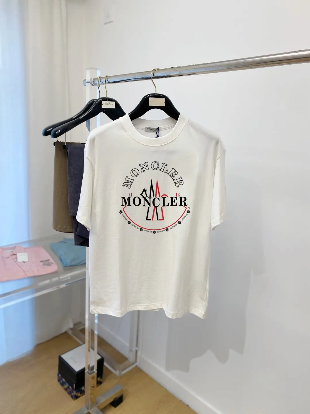 、 T ， ， logo， Versatile 。 260g ， ， ， ，Sizes S-XXL